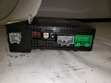 Load image into Gallery viewer, Radio SILVERADO 1500 PICKUP 2014 - MM1477545