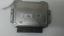 Load image into Gallery viewer, ECU ECM Computer Hyundai Veloster 2016 - MM1492644