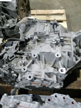 Load image into Gallery viewer, Transmission Kia Sportage 2017 - MM1521387