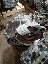 Load image into Gallery viewer, Transmission Hyundai Santa Fe 2017 - MM1529467
