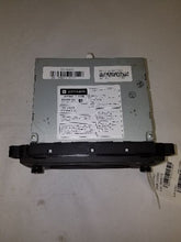Load image into Gallery viewer, Radio SUBURBAN 1500 2011 - MM1532286