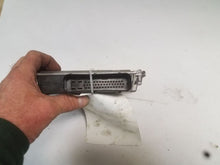 Load image into Gallery viewer, TRANSFER CASE CONTROL MODULE COMPUTER Cayenne 08 09 10 - MM1539503