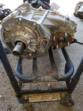 Load image into Gallery viewer, TRANSFER CASE Toyota Tacoma 2016 16 2017 17 2018 18 2019 19 - MM1548566
