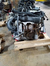 Load image into Gallery viewer, Engine Motor INFINITI QX30 2018 - MM1561391