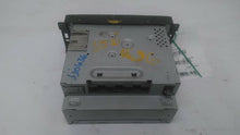 Load image into Gallery viewer, RADIO Volkswagen Routan 2009 09 2010 10 2011 11 - MM1574154