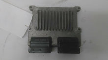 Load image into Gallery viewer, ECU ECM COMPUTER Kia Sorento 2016 16 2017 17 - MM1589725