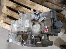 Load image into Gallery viewer, TRANSMISSION Ford Explorer Flex 14 15 16 17 18 19 FWD VIN 8 - MM1610577
