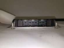 Load image into Gallery viewer, ECU ECM COMPUTER Land Rover Discovery 2000 01 02 03 04 - MM1652133