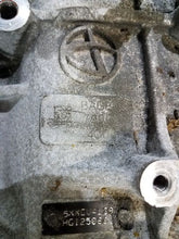Load image into Gallery viewer, Transmission Isuzu Optima 2017 - MM1685595