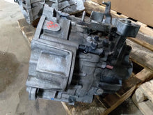 Load image into Gallery viewer, MANUAL TRANSMISSION EOS Golf Golf GTI Passat 06 07 TURBO - MM1737574