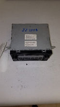 Load image into Gallery viewer, RADIO 4Runner Camry Sienna 2000 00 2001 01 2002 02 - MM1761775