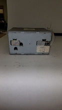 Load image into Gallery viewer, RADIO 4Runner Camry Sienna 2000 00 2001 01 2002 02 - MM1761775