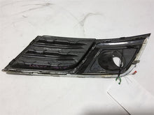Load image into Gallery viewer, Grille Chevrolet Traverse 2015 - MM1850891