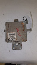 Load image into Gallery viewer, RADIO Nissan Altima 1998 98 1999 99 AM FM CD - MM1885888