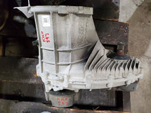 Load image into Gallery viewer, Transfer Case Volkswagen Touareg 2011 - MM1886873