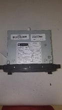 Load image into Gallery viewer, Radio Chevrolet Tahoe 2010 - MM2074301
