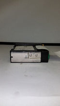 Load image into Gallery viewer, Radio SILVERADO 1500 PICKUP 2015 - MM2087239