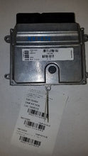 Load image into Gallery viewer, ECU ECM COMPUTER Volvo C30 V50 V40 2007 07 2008 08 2009 09 2010 10 - MM2103494