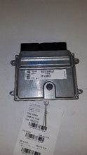 Load image into Gallery viewer, ECU ECM COMPUTER Volvo C30 V50 V40 2007 07 2008 08 2009 09 2010 10 - MM2103494