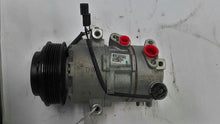 Load image into Gallery viewer, AC Compressor Hyundai Venue 2020 - MM2129178