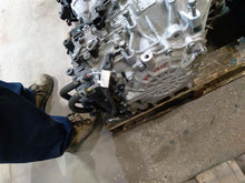 Load image into Gallery viewer, Transmission Hyundai Santa Fe 2018 - MM2138941