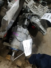 Load image into Gallery viewer, Transfer Case Cadillac XT5 2019 - MM2228082