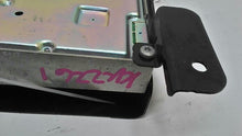 Load image into Gallery viewer, Radio Jaguar XE 2017 - MM2240928