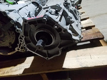 Load image into Gallery viewer, Transmission Hyundai Genesis 2015 - MM2266257