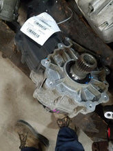 Load image into Gallery viewer, TRANSFER CASE Gl320 Gl350 Gl450 Gl550 07 08 09 10 - MM2275787