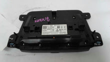 Load image into Gallery viewer, Radio Cadillac XT4 2019 - MM2277037