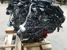 Load image into Gallery viewer, Engine Motor Cadillac XT4 2019 - MM2277045