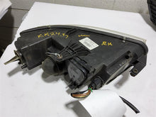 Load image into Gallery viewer, HEADLIGHT LAMP ASSEMBLY Volkswagen Passat 01 02 03 04 05 Right - MM2290425