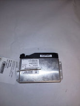 Load image into Gallery viewer, TRANSMISSION COMPUTER VW Passat 2002 02 2003 03 4.0L - MM2295543