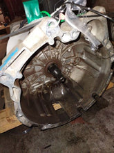Load image into Gallery viewer, TRANSMISSION BMW 323i 323ic 323is 1998 98 1999 99 - MM2391459