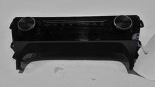 Load image into Gallery viewer, Temperature Controls Toyota Venza 2021 - MM2476916