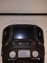 Load image into Gallery viewer, Radio SILVERADO 1500 PICKUP 2020 - MM2485173