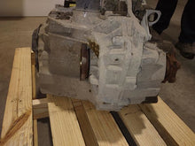 Load image into Gallery viewer, Transmission Volkswagen Passat 2013 - MM2524573