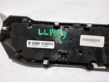 Load image into Gallery viewer, Temperature Controls Jeep Wrangler 2020 - MM2526711
