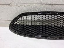 Load image into Gallery viewer, Grille Ford Fiesta 2019 - MM2561836