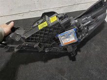 Load image into Gallery viewer, HEADLIGHT LAMP ASSEMBLY Hyundai Sonata Sonata Hybrid 15 16 Right - MM2577027
