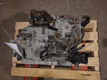 Load image into Gallery viewer, Transmission Isuzu Optima 2015 - MM2599331