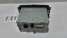 Load image into Gallery viewer, Radio Chevrolet Corvette 2006 - MM2611547