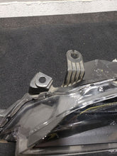 Load image into Gallery viewer, HEADLIGHT LAMP ASSEMBLY - MM2613085