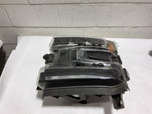 Load image into Gallery viewer, Headlight Lamp Assembly SILVERADO 1500 PICKUP 2020 - MM2631250