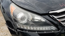 Load image into Gallery viewer, Headlight Lamp Assembly Hyundai Equus 2015 - MM2646462
