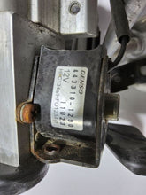 Load image into Gallery viewer, AC Compressor Toyota Prius 2017 - MM2655546