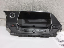 Load image into Gallery viewer, Radio Chevrolet Blazer 2019 - MM2681257