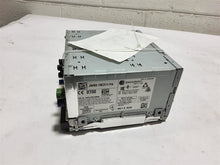 Load image into Gallery viewer, Radio E-PACE 2018 - MM2681643