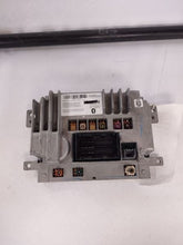 Load image into Gallery viewer, Radio Chrysler Pacifica 2017 - MM2682518