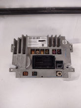 Load image into Gallery viewer, Radio Chrysler Pacifica 2017 - MM2682518